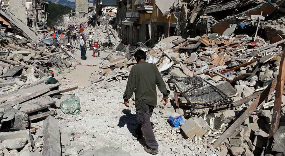 دولت به وعده‌های خود، عمل نکرده است/۸۰۰ میلیون تومان در زلزله کرمانشاه آسیب دیدیم