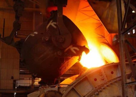 جدال فولادسازان القایی برای بقا/ شغل ۱۲۰ هزار نفر در گرو وضعیت بازار آهن اسفنجی
