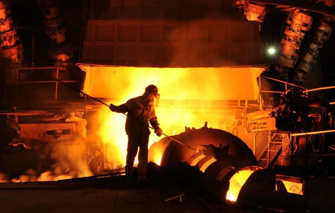 افزایش قیمت مواد اولیه، باعث زیان‌دهی صنعت فولاد شده است
