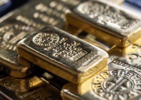 طلای جهانی در دوراهی قیمت