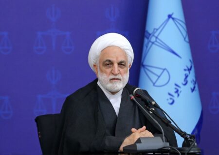 تقدیر رئیس قوه قضائیه از ذوب آهن اصفهان