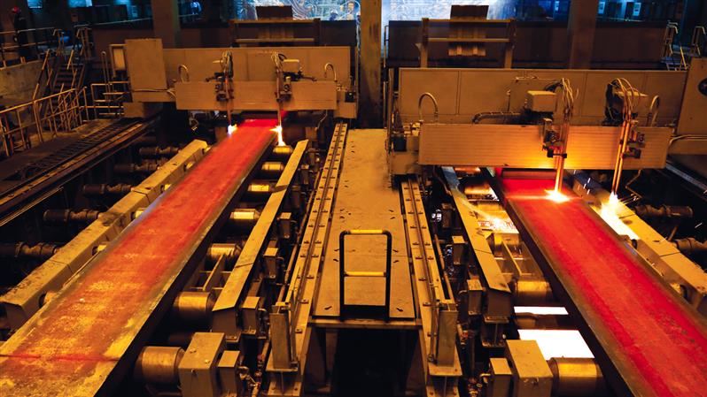 تولید با بیش از ۱۰۰ درصد توان اسمی در ماشین‌های ریخته‌گری فولاد مباركه