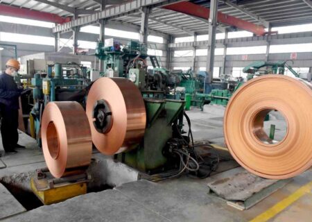 بررسی عوامل موثر بر کاهش قیمت فلزات پایه در چین