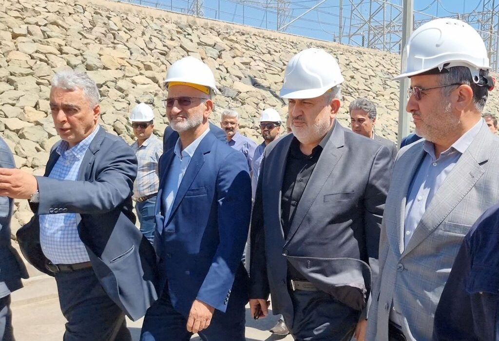 گزارش تصویری بازدید وزیر صمت از نیروگاه خورشیدی و نیروگاه شهید باکری سمنان