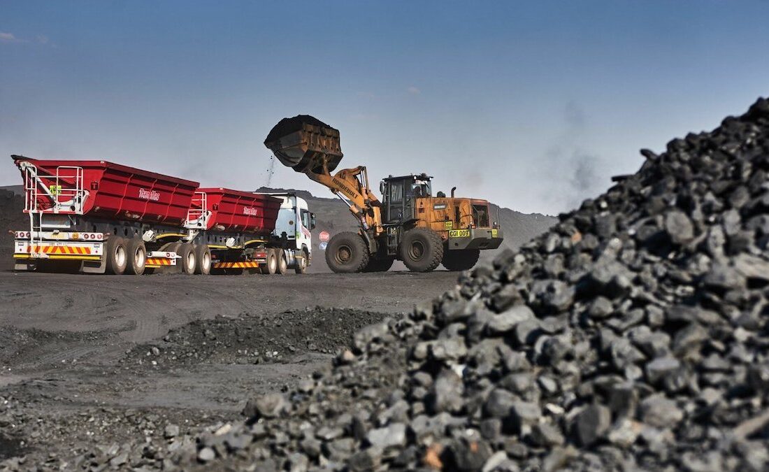 بررسی طرح ادغام شرکت «Thungela» با وجود کاهش قیمت زغال‌سنگ
