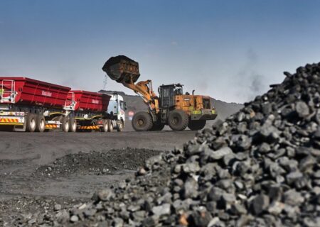 بررسی طرح ادغام شرکت «Thungela» با وجود کاهش قیمت زغال‌سنگ