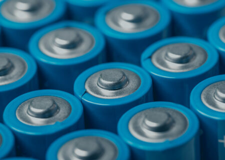 جبران کمبود عرضه باتری‌های مبتنی بر لیتیوم و جایگزینی آن‌ها در بازار