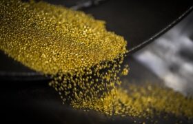 طلای جهانی کماکان در مسیر کاهش قیمت