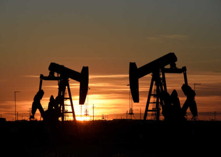 قیمت نفت در بازار‌های جهانی اوج گرفت
