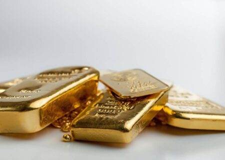 افزایش قیمت طلا هم‌زمان با احتمال کاهش نرخ بهره فدرال رزرو آمریکا