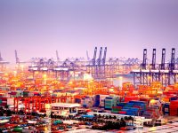 واردات کالاهای استراتژیک به چین صورت می‌گیرد