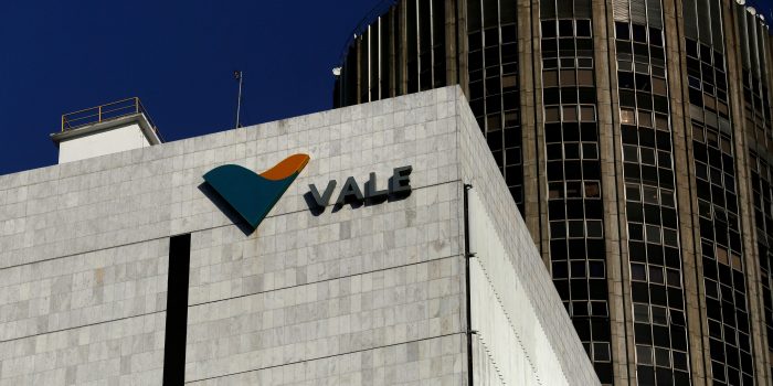 FILE PHOTO: A view shows the company logo of Brazilian mining company Vale SA at its headquarters in downtown Rio de Janeiro August 20, 2014. REUTERS/Pilar Olivares
